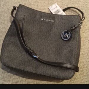 Michael Kors Jet Set Messenger Bag